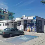 Captain Niko Apartman