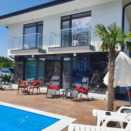 Lägenhet Captain Niko *