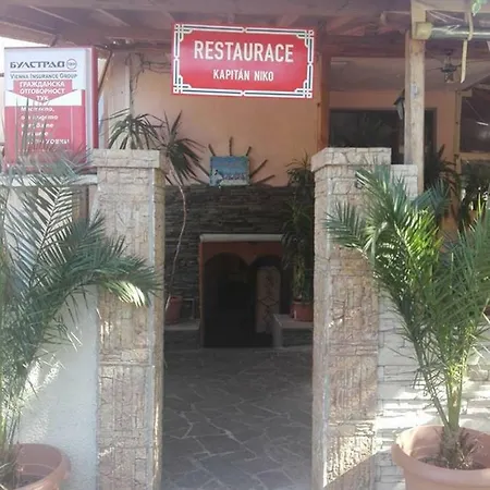 Captain Niko Lägenhet *